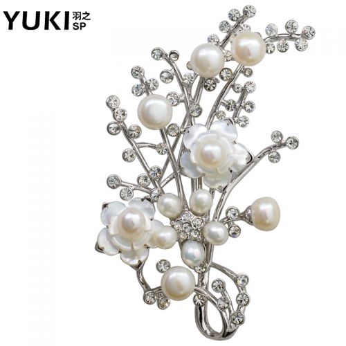 Broche femme YUKI en Nacre - Ref 1172075