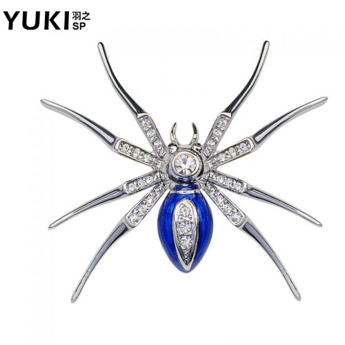 Broche homme YUKI en cristal autrichien - Ref 1172119
