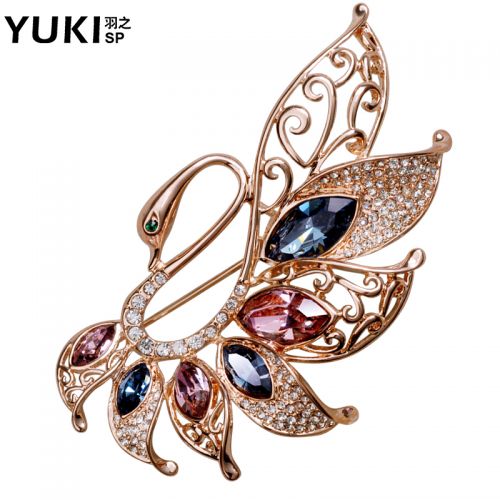 Broche femme YUKI en cristal autrichien - Ref 1172133