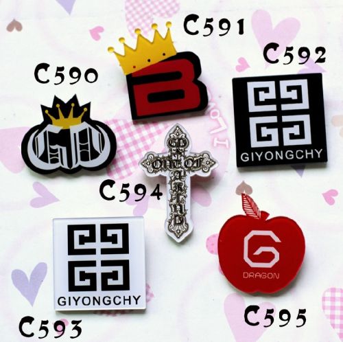 Broche BIGBANG en plexiglas - Ref 1172517