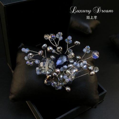 Broche femme en cristal artificiel - Ref 1174047