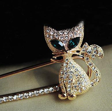 Broche en Zircon diamant - Ref 1175301