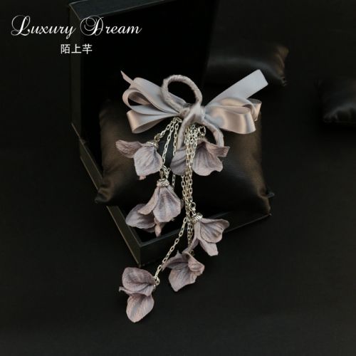 Broche femme en Fils de soie - Ref 1175894