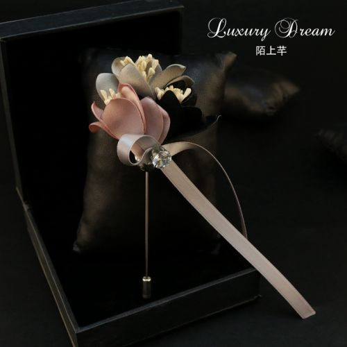 Broche femme en ruban - Ref 1175937
