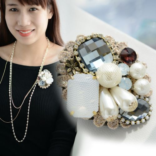 Broche femme en cristal artificiel - Ref 1177060