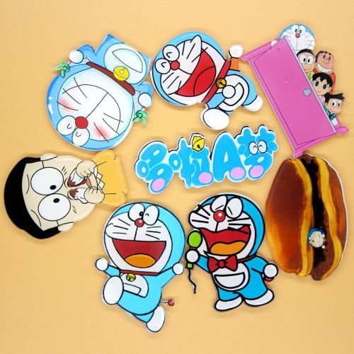 Broche femme en plexiglas - Ref 1177183