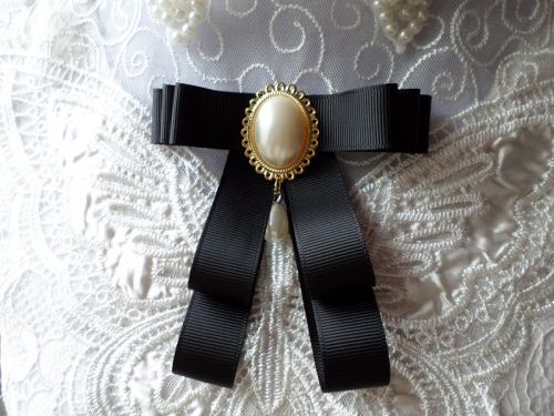 Broche femme en ruban - Ref 1177354