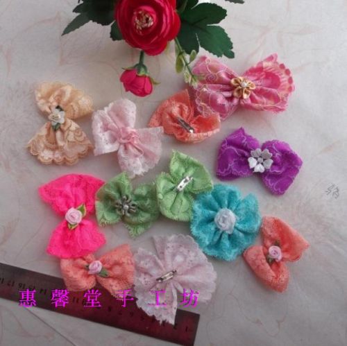 Broche femme en dentelle - Ref 1177446