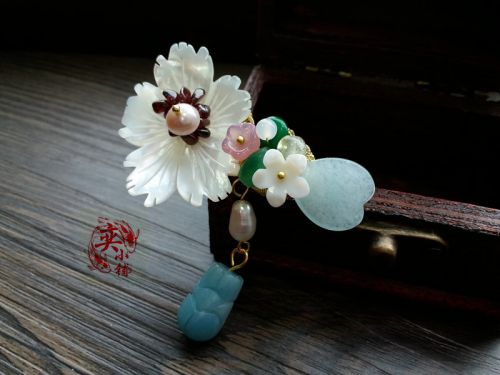 Broche femme en Nacre - Ref 1178049