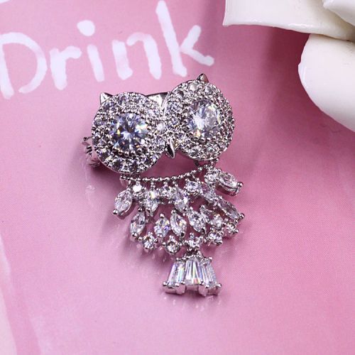 Broche femme en Zircon diamant - Ref 1178236