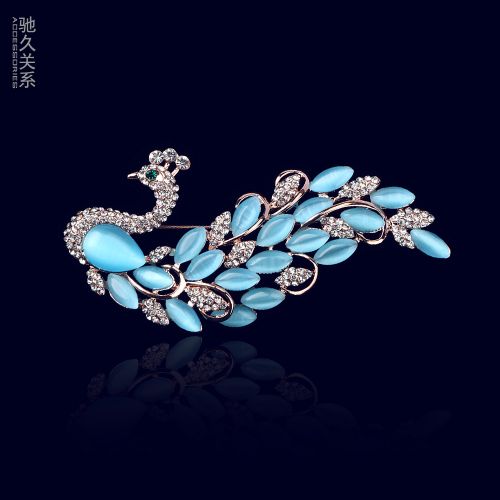 Broche femme en cristal autrichien - Ref 1178397