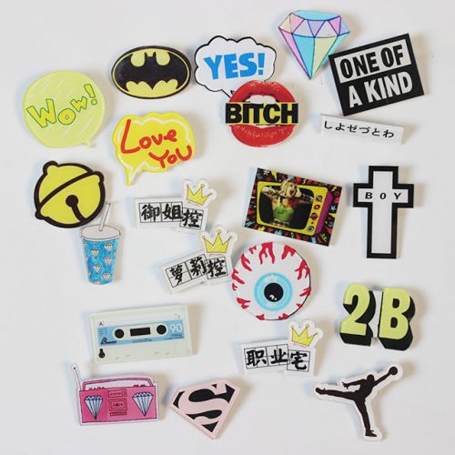 Broche femme en plexiglas - Ref 1179135