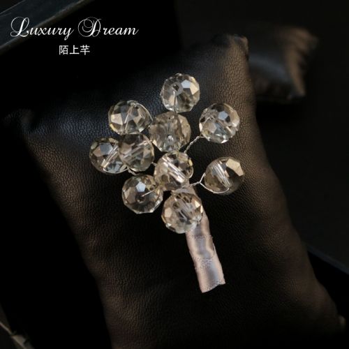 Broche femme en cristal artificiel - Ref 1179185