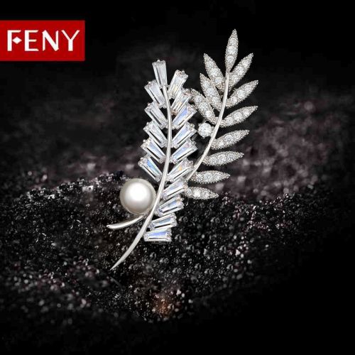 Broche femme FENY en Zircon diamant - Ref 1179391
