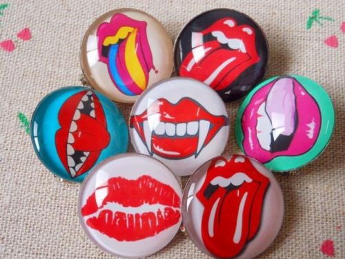 Broche en cristal artificiel - Ref 1180807