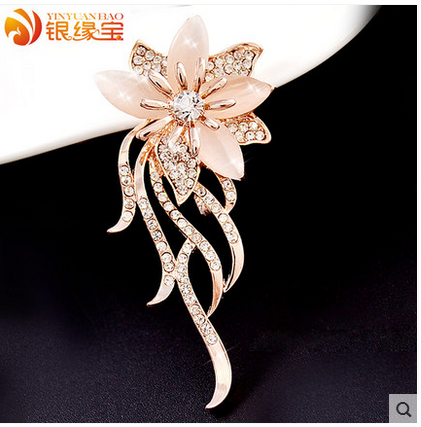 Broche en cristal artificiel - Ref 1182990