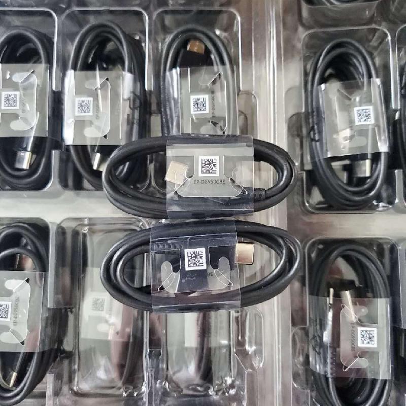 Câble adaptateur pour téléphone portable - Ref 3381412