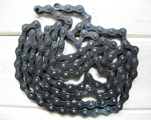 Chaine de vélo - Ref 2370716