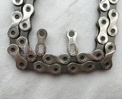 Chaine de vélo - Ref 2377065