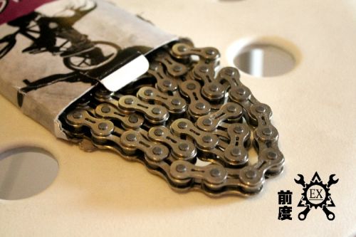 Chaine de vélo - Ref 2378038