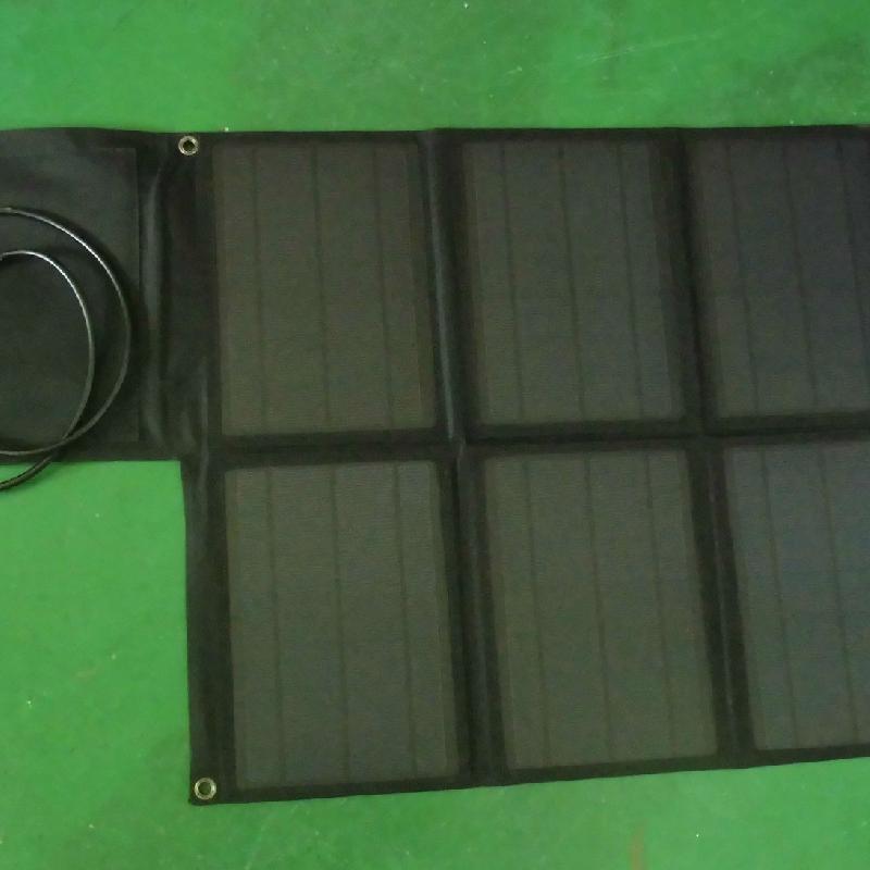 Chargeur solaire - 21 V batterie Sans mAh Ref 3395488