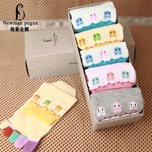  Chaussettes - collants NEWMAN PEGUN Mme mignonne trois chaussettes s lapin Ref 765152