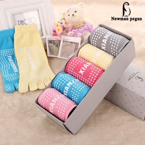  Chaussettes - collants NEWMAN PEGUN Yoga pur Toe chaussettes Ref 777228