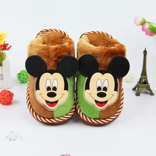 Chaussons enfants en pour hiver - semelle caoutchouc antidérapant Ref 1007921