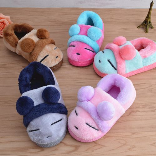 Chaussons enfants en pour hiver - semelle caoutchouc antidérapant Ref 1008937