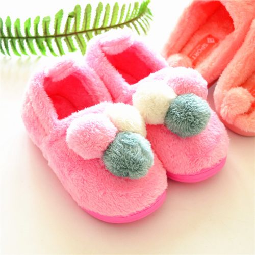 Chaussons enfants en pour hiver - semelle caoutchouc antidérapant Ref 1009856
