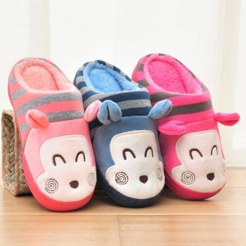 Chaussons enfants en pour hiver - semelle caoutchouc antidérapant Ref 1010888