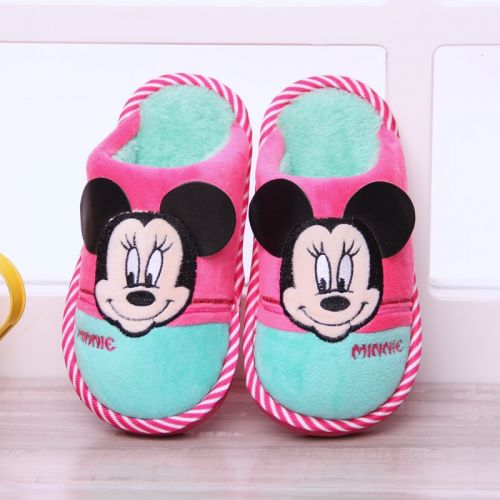 Chaussons enfants en pour hiver - semelle caoutchouc antidérapant Ref 1010980