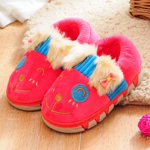 Chaussons enfants en coton pour hiver - semelle caoutchouc antidérapant Ref 1012701