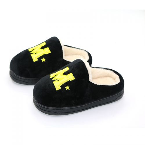 Chaussons enfants en pour hiver - semelle caoutchouc Ref 1012781