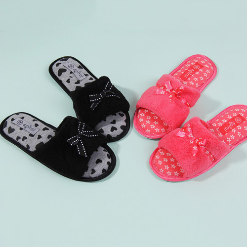 Chaussons enfants en coton pour hiver - semelle caoutchouc naturel Ref 1015266