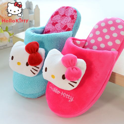 Chaussons enfants en HELLO KITTY pour hiver - semelle caoutchouc Ref 1015816