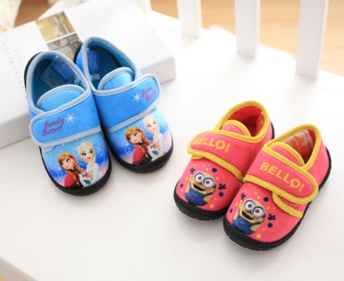 Chaussons enfants en FROZEN pour hiver - semelle caoutchouc Ref 1017866