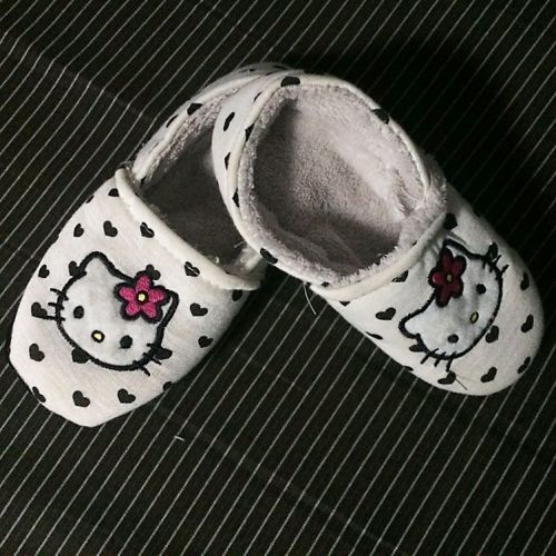 Chaussons enfants en coton pour hiver - semelle caoutchouc antidérapant Ref 1020361