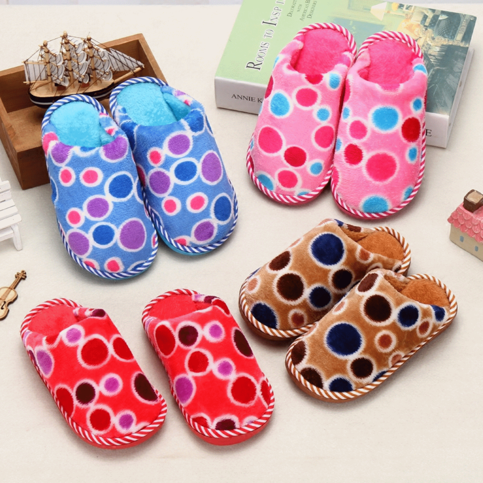 Chaussons enfants en coton pour hiver - semelle caoutchouc Ref 1025388