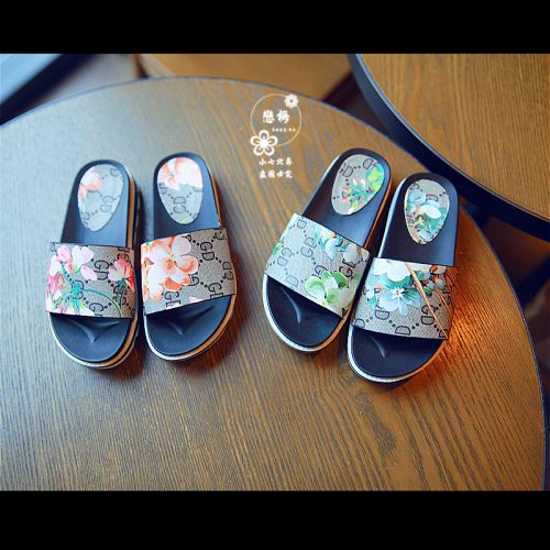 Chaussons enfants en cuir synthétique pour été - semelle caoutchouc naturel Ref 1032865