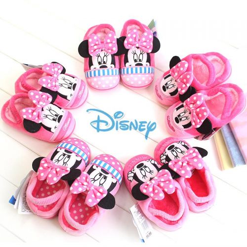 Chaussons enfants en DISNEY pour hiver - semelle caoutchouc antidérapant Ref 1034735