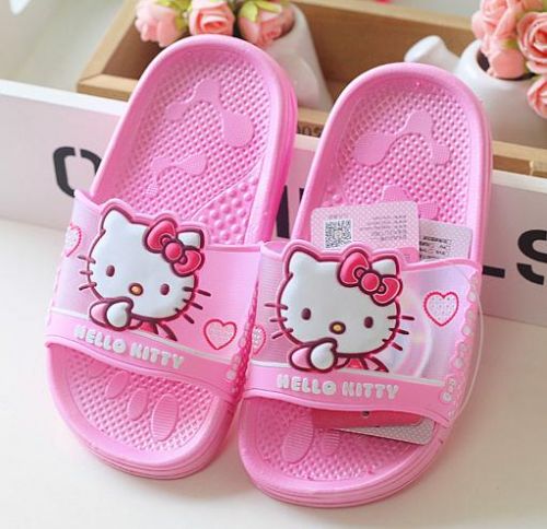 Chaussons enfants HELLO KITTY pour été - semelle caoutchouc antidérapant Ref 986055