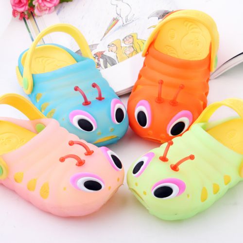 Chaussons enfants en Cuir spatial pour été - semelle plastique Ref 986321