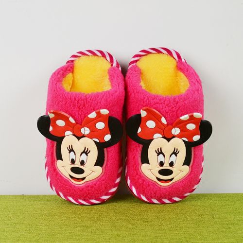 Chaussons enfants en pour hiver - semelle caoutchouc antidérapant Ref 986796