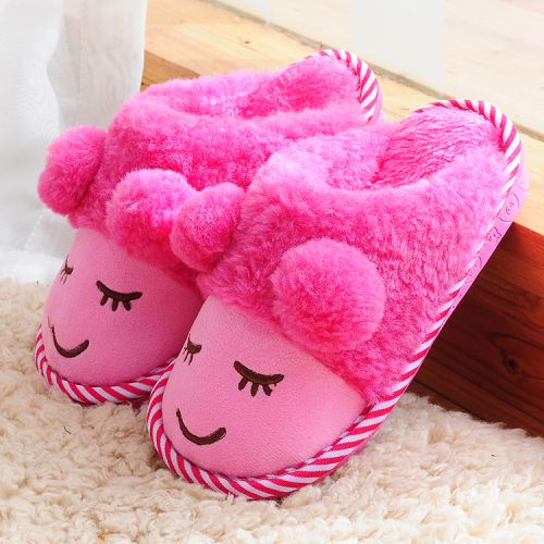 Chaussons enfants en pour hiver - semelle caoutchouc antidérapant Ref 986910
