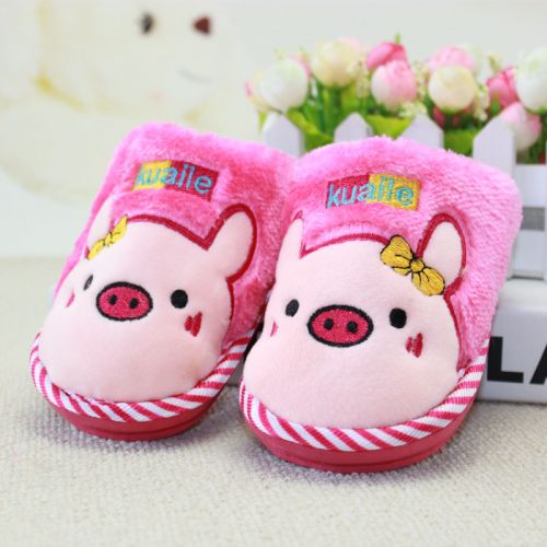 Chaussons enfants en pour hiver - semelle caoutchouc antidérapant Ref 986923