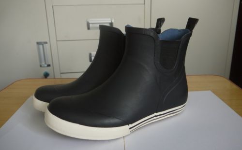 Chaussures - bottes caoutchouc homme pour été semelle Ref 959386