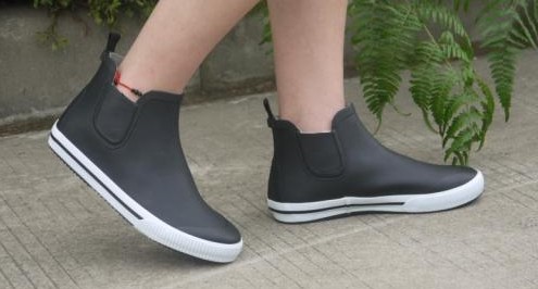 Chaussures - bottes caoutchouc homme pour été semelle Ref 959394