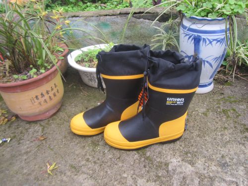 Chaussures - bottes caoutchouc homme Ref 961422