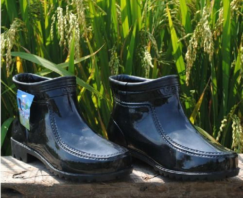 Chaussures - bottes caoutchouc homme pour hiver semelle plastique Ref 962356